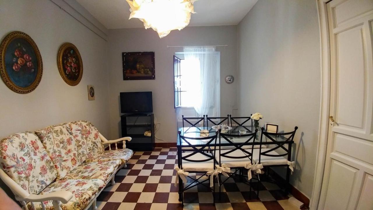 Apartamento Plaza De Dona Elvira 8 Sevilla Buitenkant foto